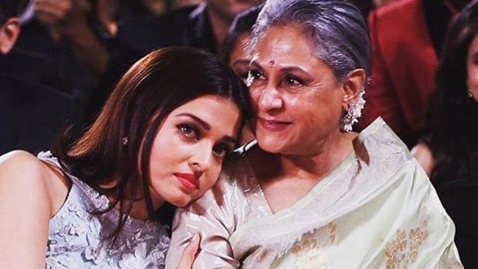 Aishwarya Rai Leaves Abhishek Bachchan Home Amid Divorce Rumors