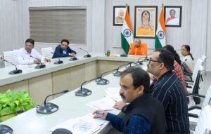 यूपी की तिजोरी भरी, आपकी जेब पर क्या होगा असर? योगी सरकार की मीटिंग की बड़ी बातें